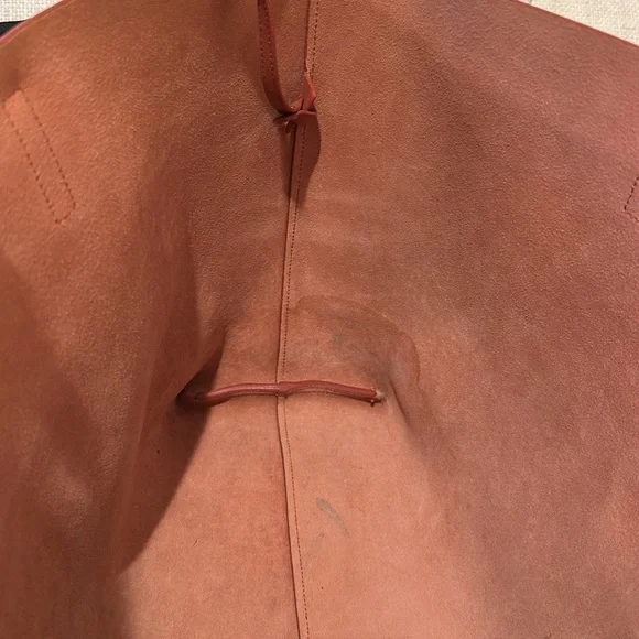 Saint Laurent East/West Shopping Tote - Picture 5 of 10